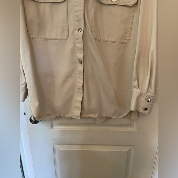H&M Cream Shacket - Picture 4 of 9